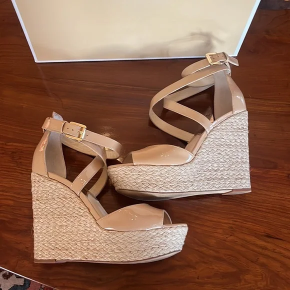 Michael Kors Gabriela Nude Patent Woven Wedge Sandal - Picture 5 of 10